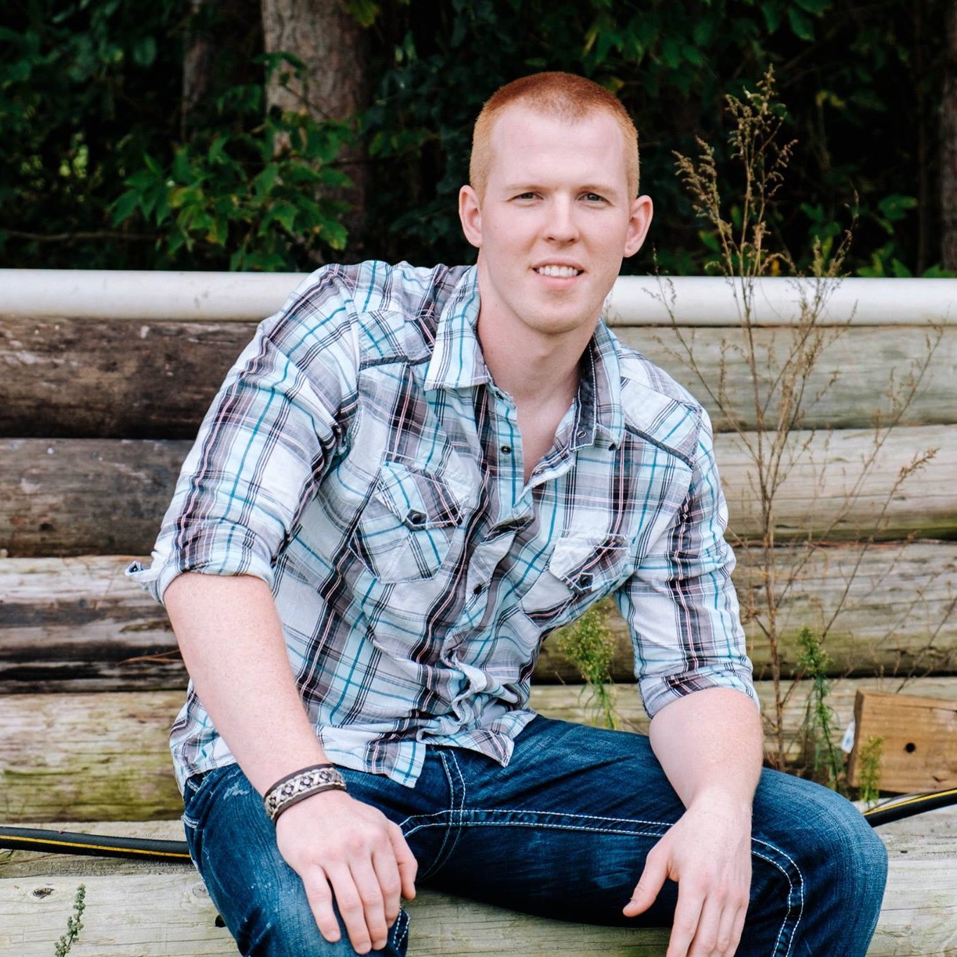 Kurt Bearinger live a Lakewood Tavern